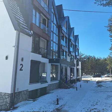 Lenka Duplex Hill アパート