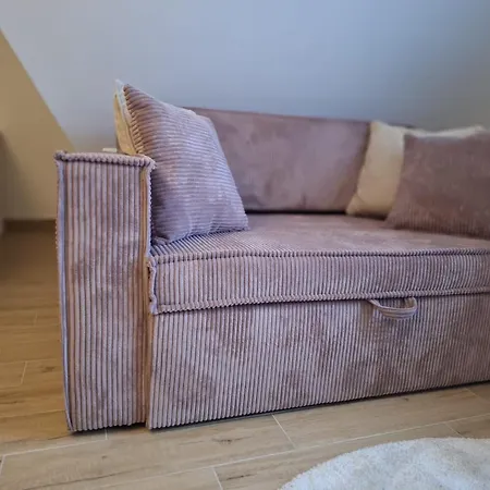 Lenka Duplex Hill アパート